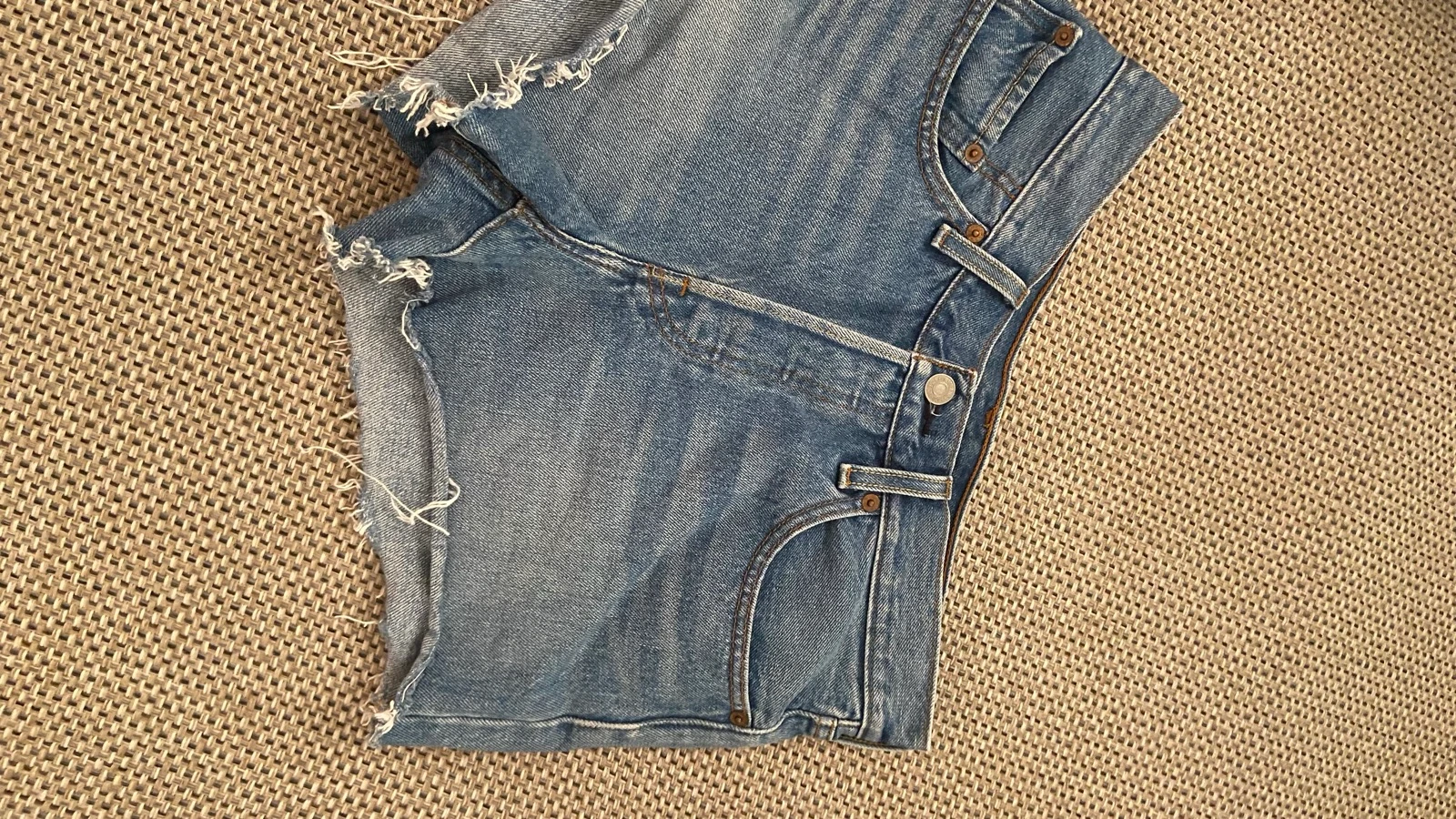 Short Levi’s neuf Taille 36 – photo 4